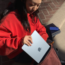 Apple MacBook Air 13 дюймов: чип M4 с 10-ядерным центральным процессором и 10-ядерным графическим процессором, 16 ГБ памяти, твердотельный накопитель на 512 ГБ — Полночь